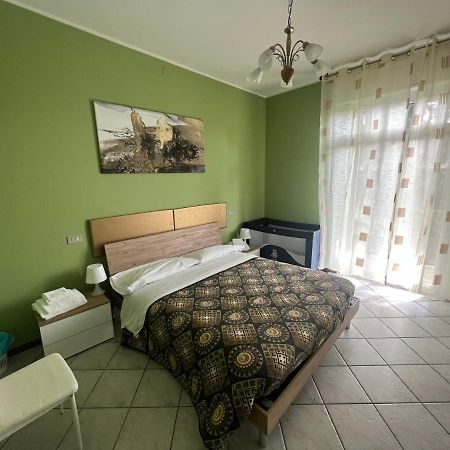 Apartamento Orio Relax 24H Airport 1 - 3 Minute From Arrival By Bus Bérgamo Exterior foto