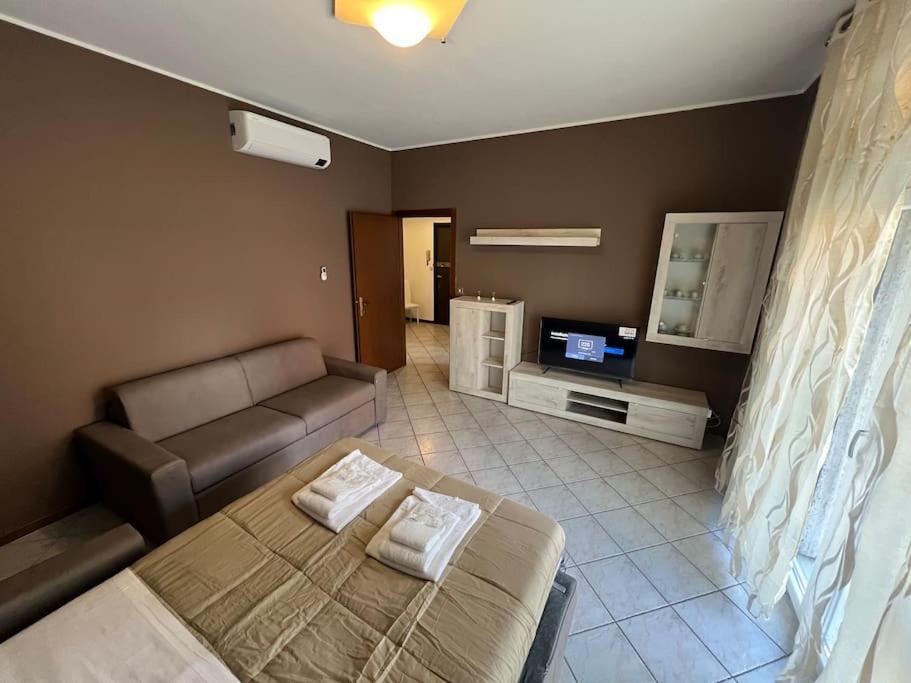 Apartamento Orio Relax 24H Airport 1 - 3 Minute From Arrival By Bus Bérgamo Exterior foto