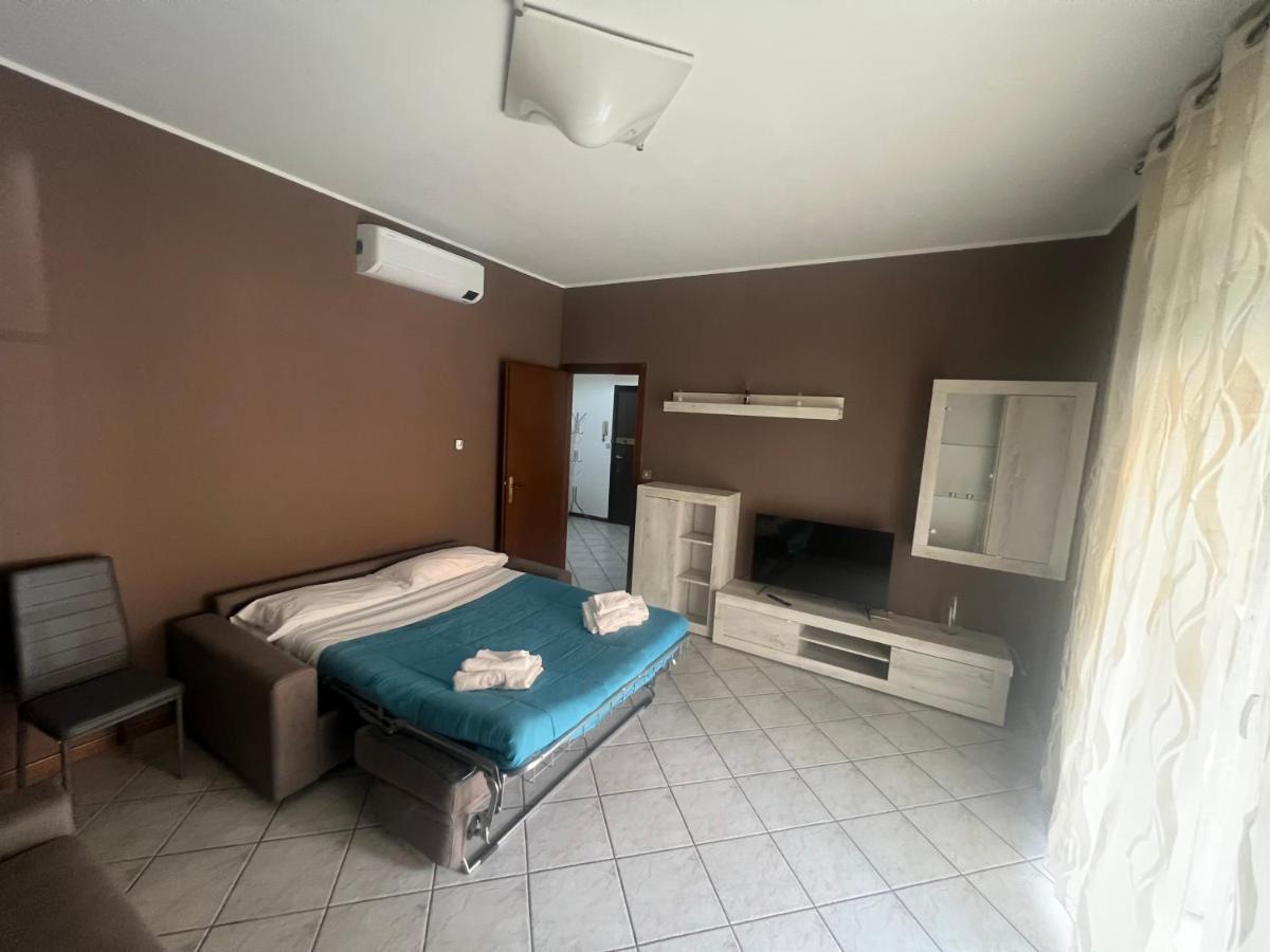 Apartamento Orio Relax 24H Airport 1 - 3 Minute From Arrival By Bus Bérgamo Exterior foto